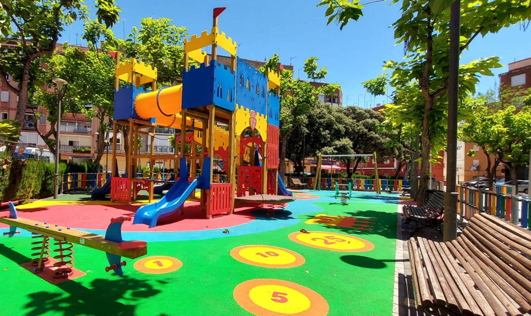 Pavimentos Parques Infantiles Barcelona